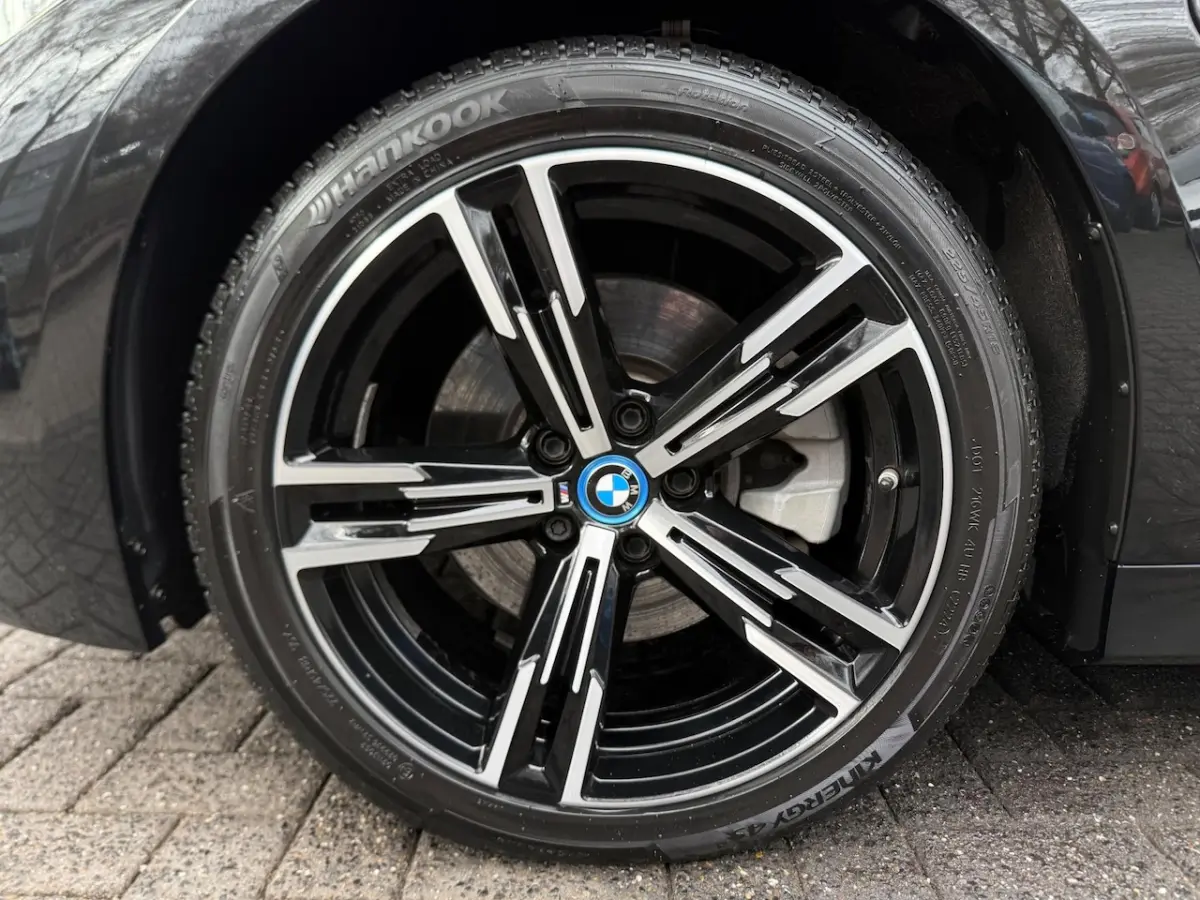 320e M-Sport Pano/Leder/Widescreen/19 Inch/ACC/Climate/Navi/Car Play/Camera/PDC/Stoelverwa