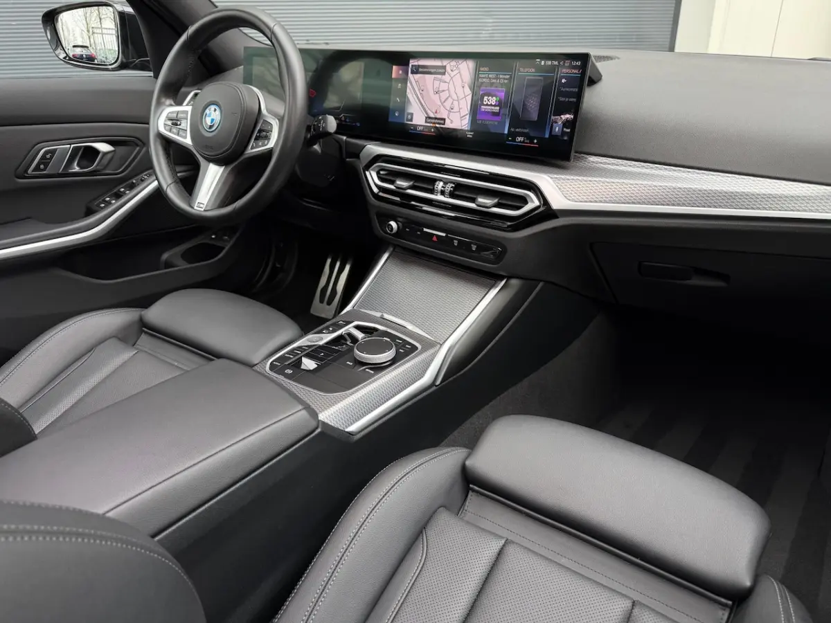 320e M-Sport Pano/Leder/Widescreen/19 Inch/ACC/Climate/Navi/Car Play/Camera/PDC/Stoelverwa