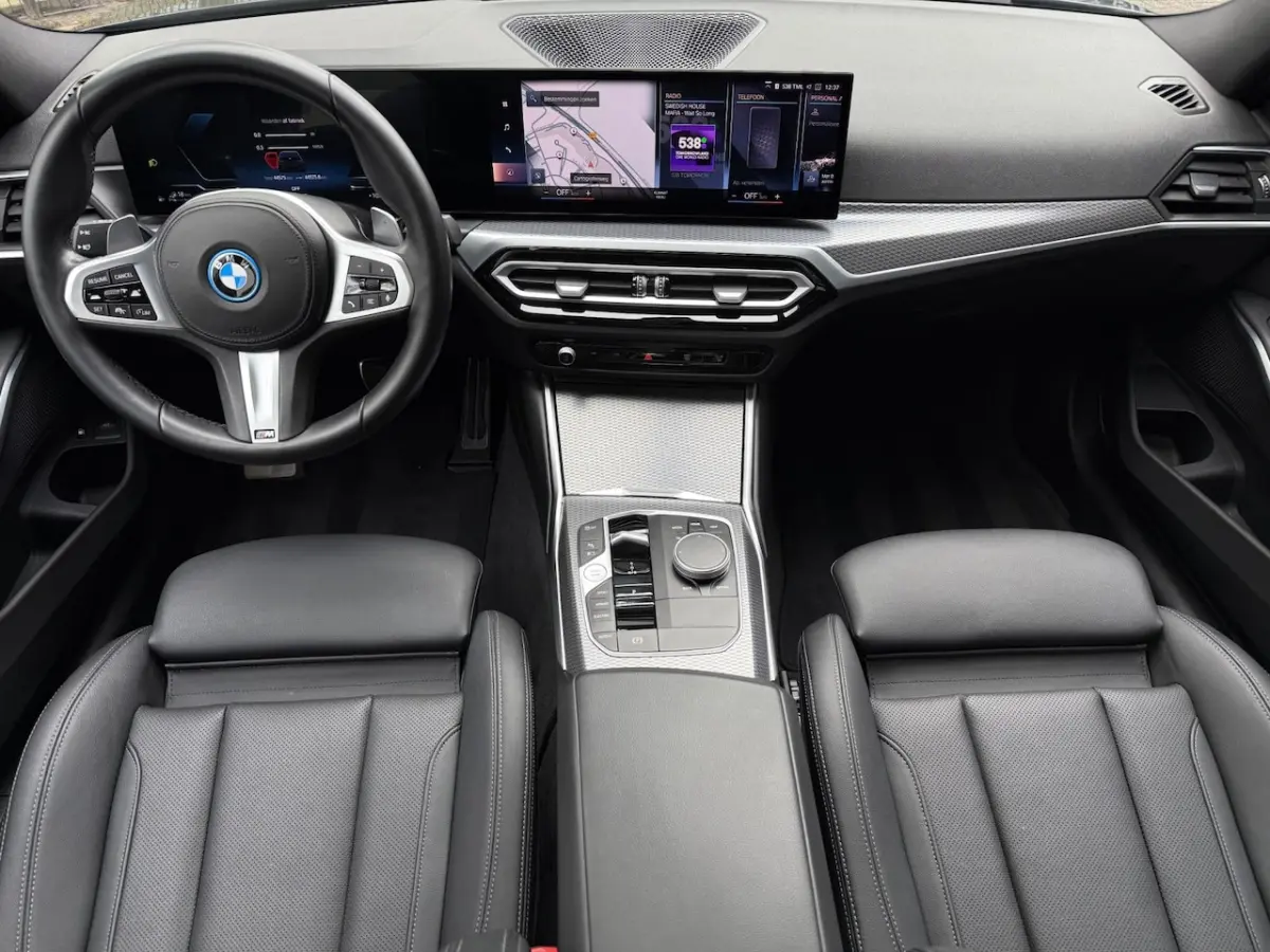320e M-Sport Pano/Leder/Widescreen/19 Inch/ACC/Climate/Navi/Car Play/Camera/PDC/Stoelverwa