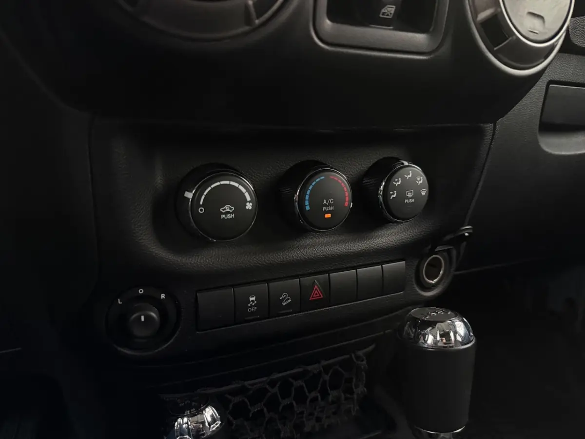 3.6 Sahara AUT 4x4 Brute/LED/Verhoogd/Bluetooth/Navigatie/20 Inch/Cruise/Airco/Alpine Soun