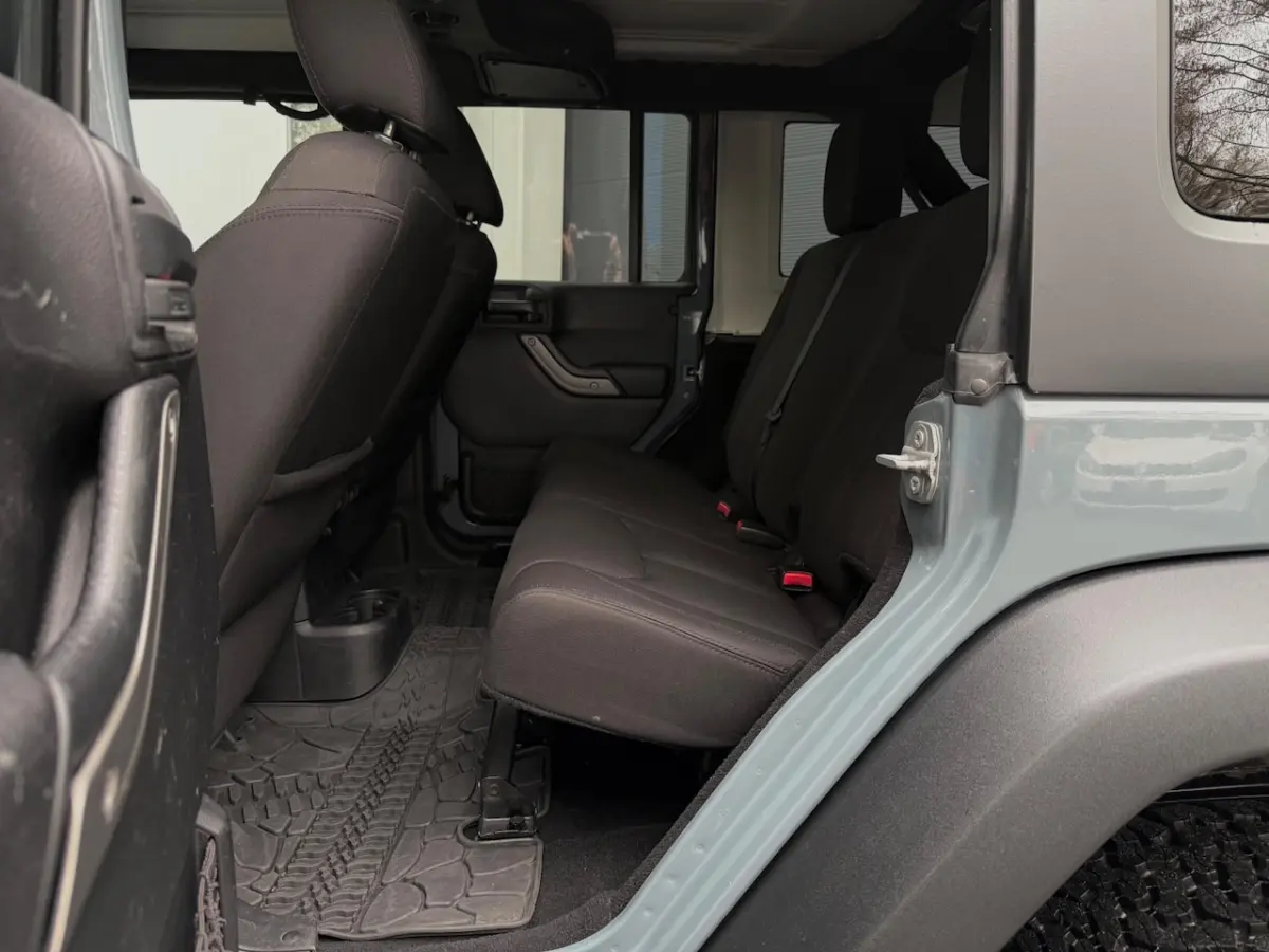 3.6 Sahara AUT 4x4 Brute/LED/Verhoogd/Bluetooth/Navigatie/20 Inch/Cruise/Airco/Alpine Soun