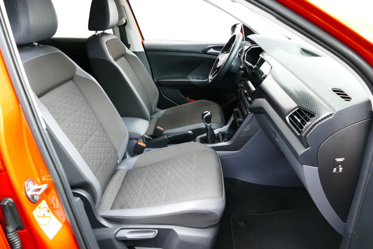 1.0 116pk TSI Style R-Line. Virt Cockpit, Adaptief Cruise, Navi, Led, 17"LMV, Haak 1100kg