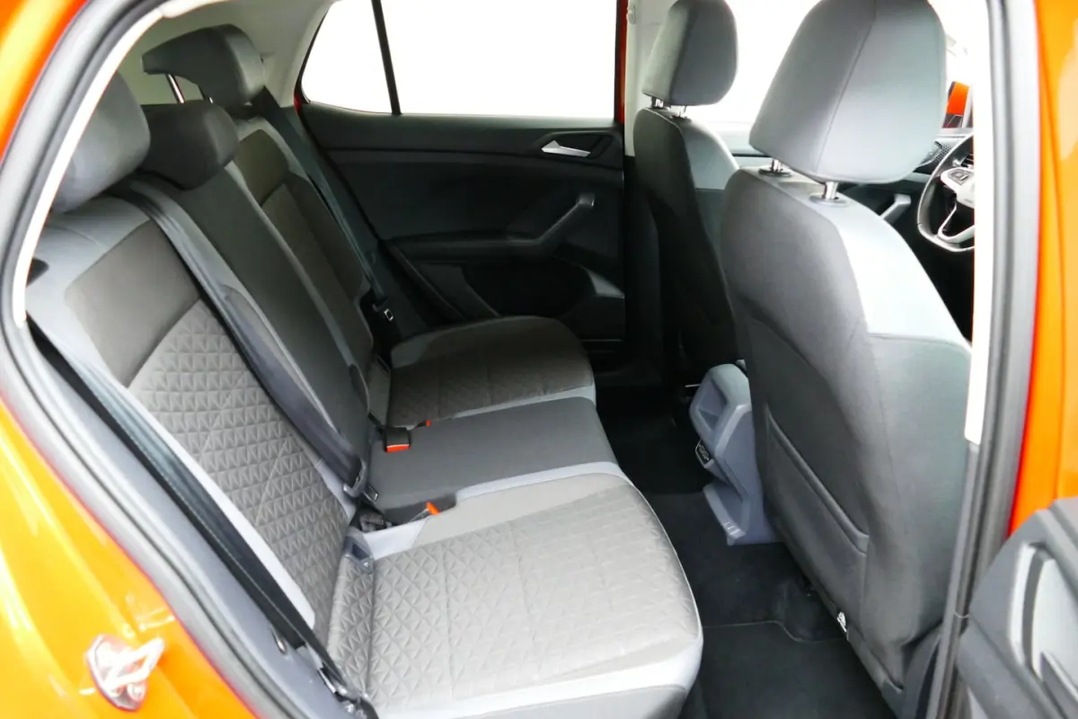 1.0 116pk TSI Style R-Line. Virt Cockpit, Adaptief Cruise, Navi, Led, 17"LMV, Haak 1100kg