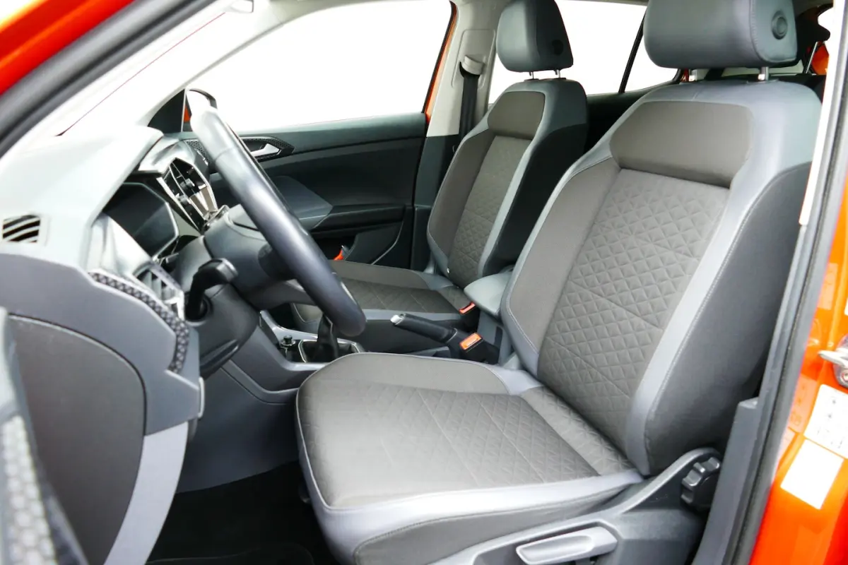 1.0 116pk TSI Style R-Line. Virt Cockpit, Adaptief Cruise, Navi, Led, 17"LMV, Haak 1100kg