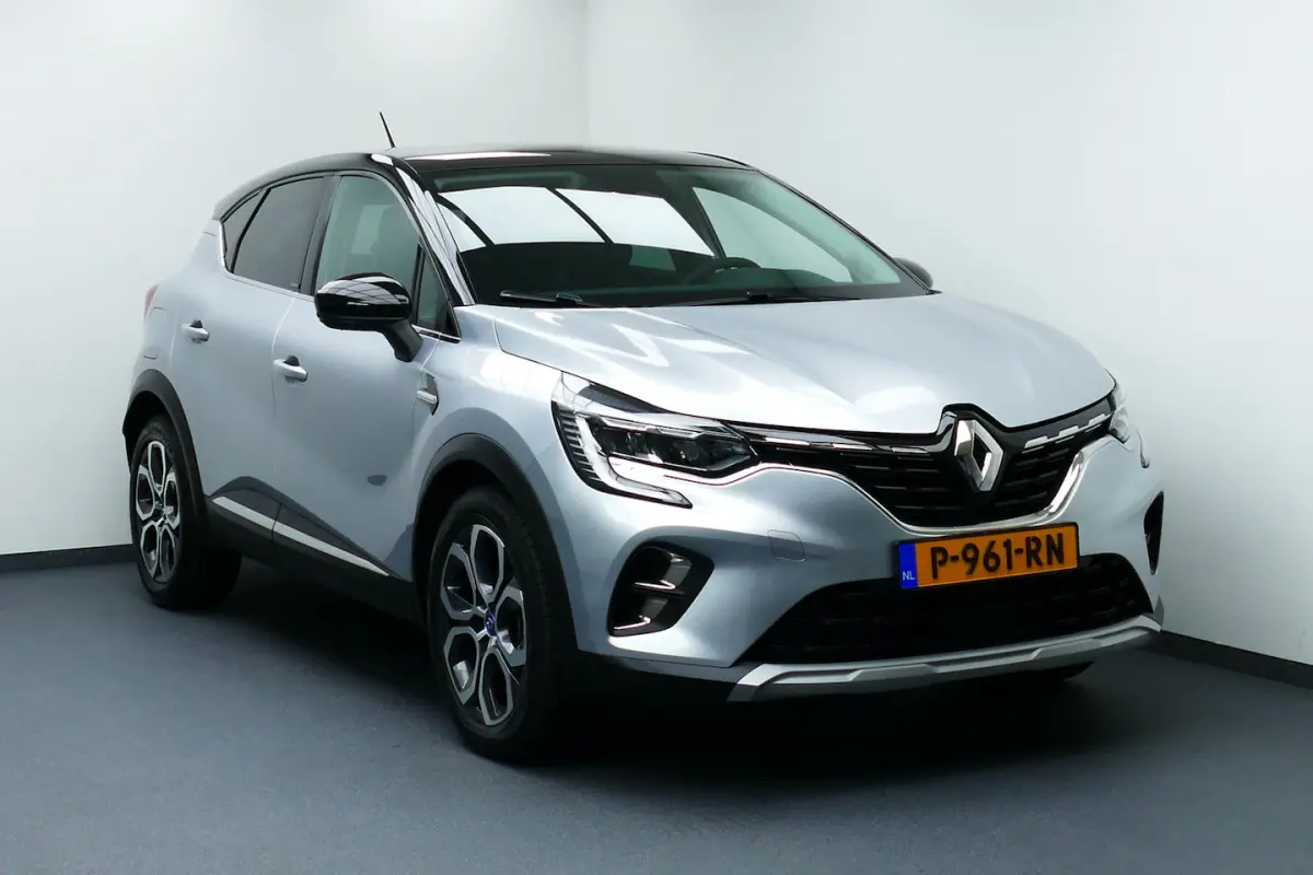 1.6 E-Tech Plug-in Hybrid 160 E-TECH SOH 92, 5%. Zwart Dak, 18"LMV, Full Led, Navi, Clima,