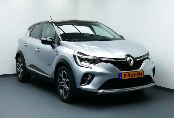 1.6 E-Tech Plug-in Hybrid 160 E-TECH SOH 92, 5%. Zwart Dak, 18"LMV, Full Led, Navi, Clima,