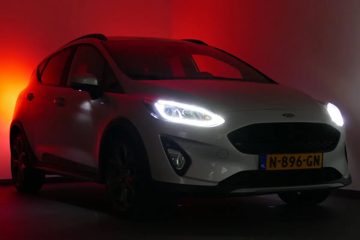 1.0 EcoBoost Active X. Navi, Clima, Cruise, Stoel&StuurVerw, Led Koplampen, 17"LMV