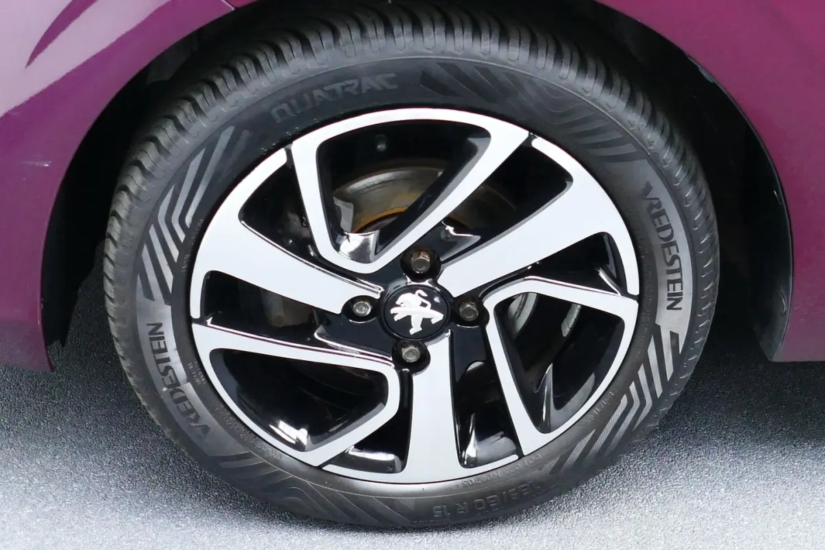 1.0 e-VTi Allure Two Tone, Airco, Cruise, Led, 15"LM All Season Banden