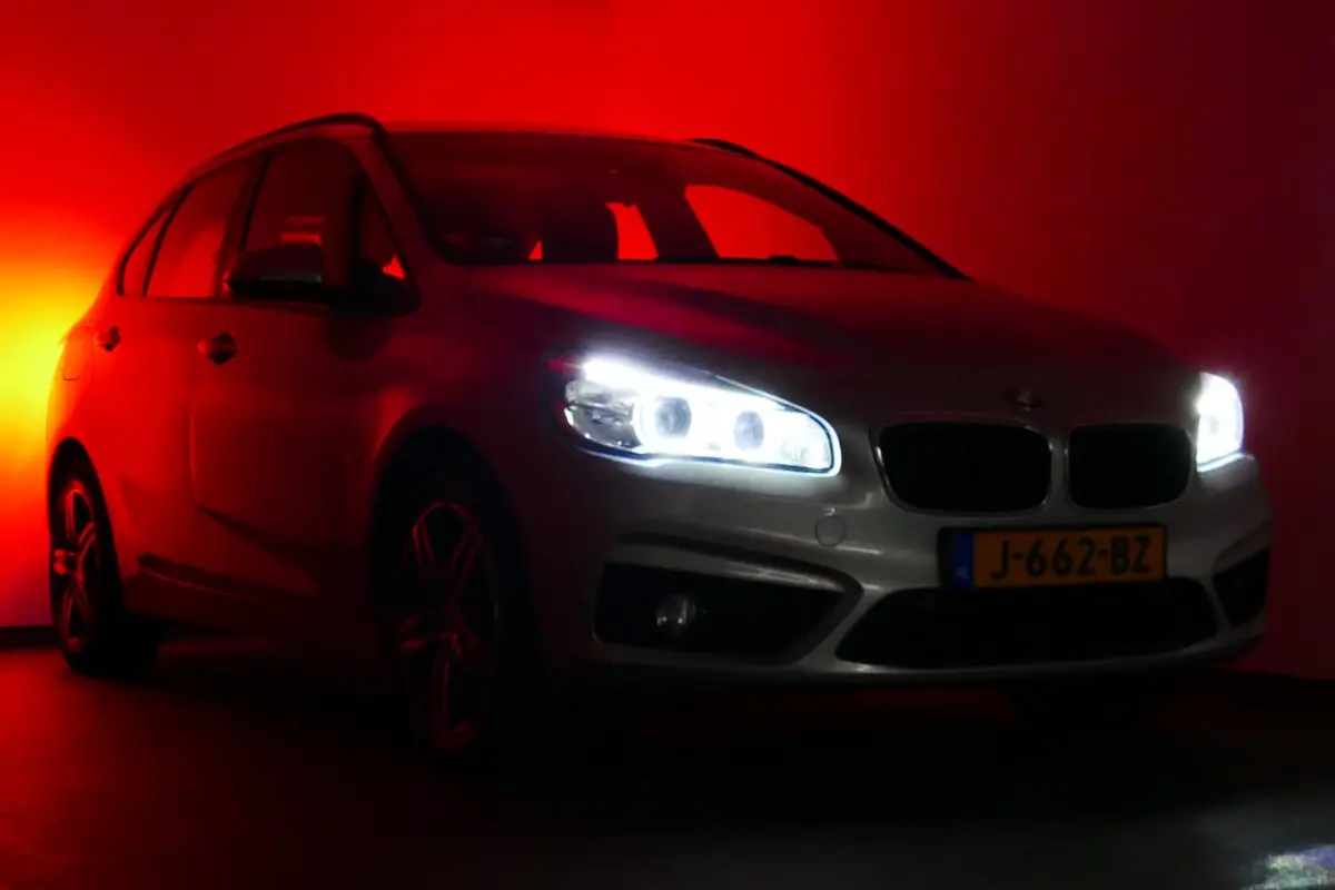 218i High Executive. Elek A Klep, Navi, Clima, Led Koplampen, Afn Haak 1300kg