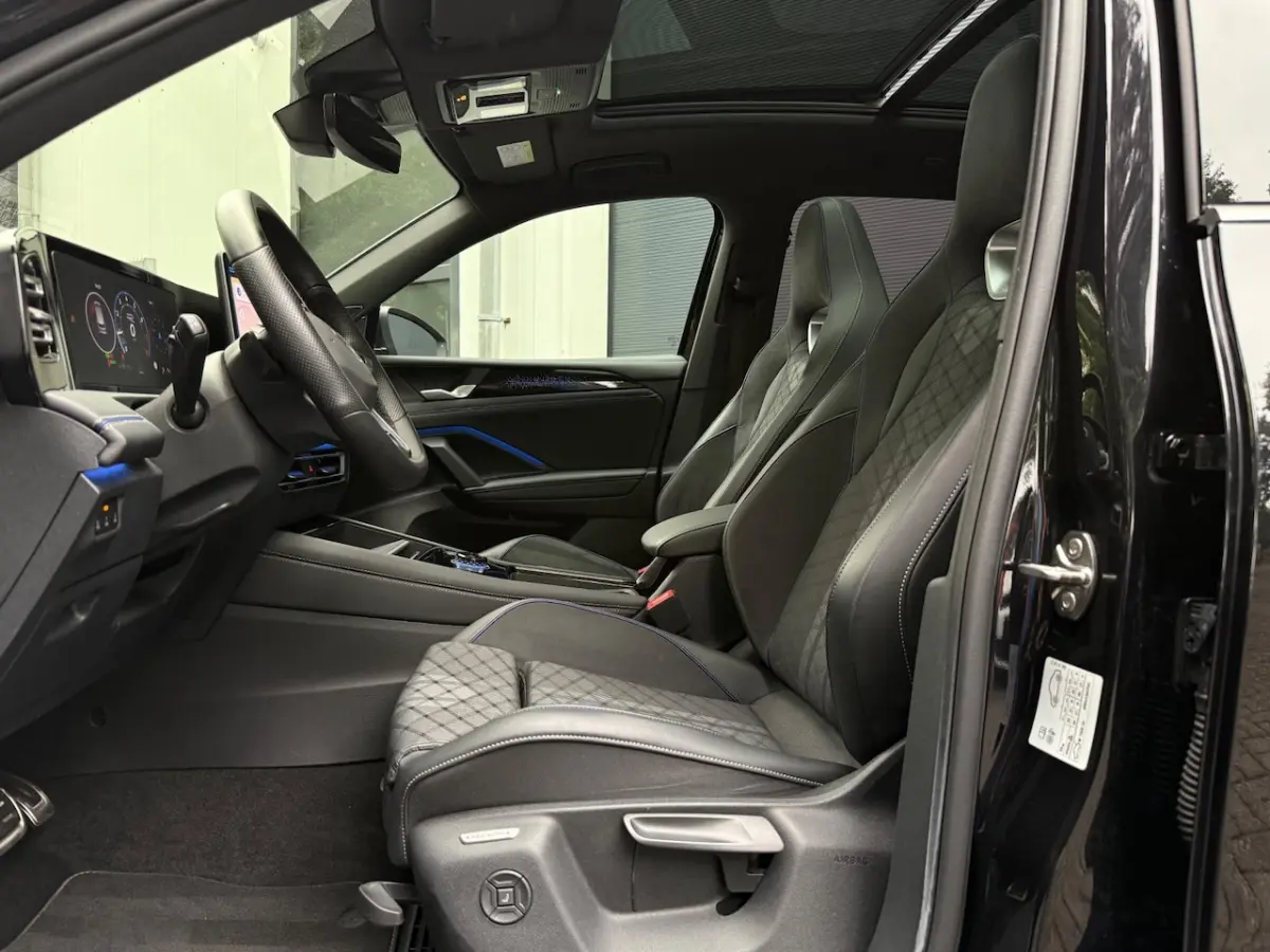 1.5 eTSI 3X R-Line Business Pano/H&K/Head Up/360 Camera/Trekhaak/IQ/Matrix/Key Less/Car Pl