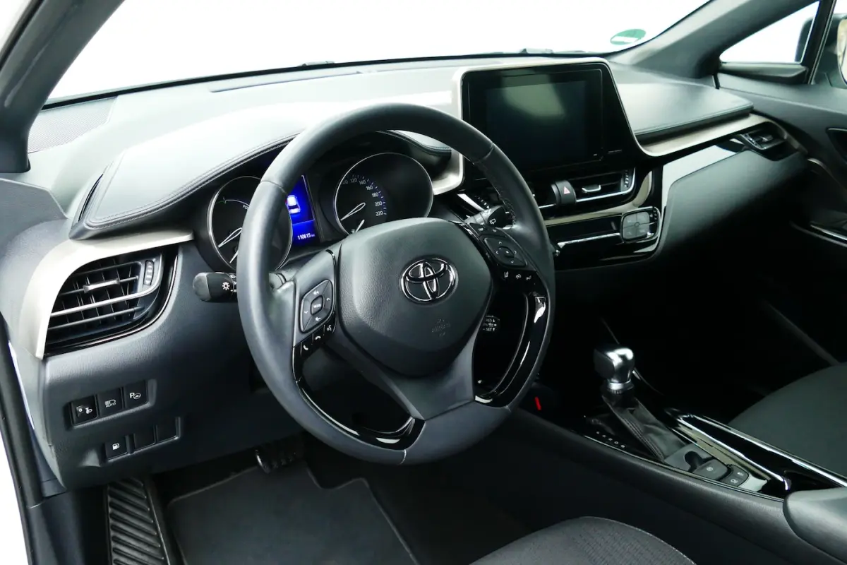 1.8 Hybrid Executive. Bi Tone, Navi, Camera, StoelVerw, 18"LMV, Afn Haak