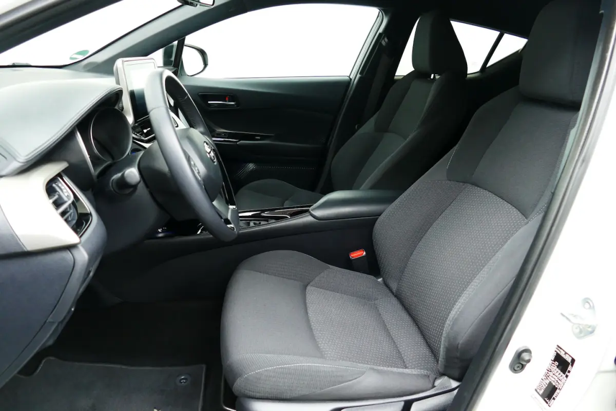 1.8 Hybrid Executive. Bi Tone, Navi, Camera, StoelVerw, 18"LMV, Afn Haak