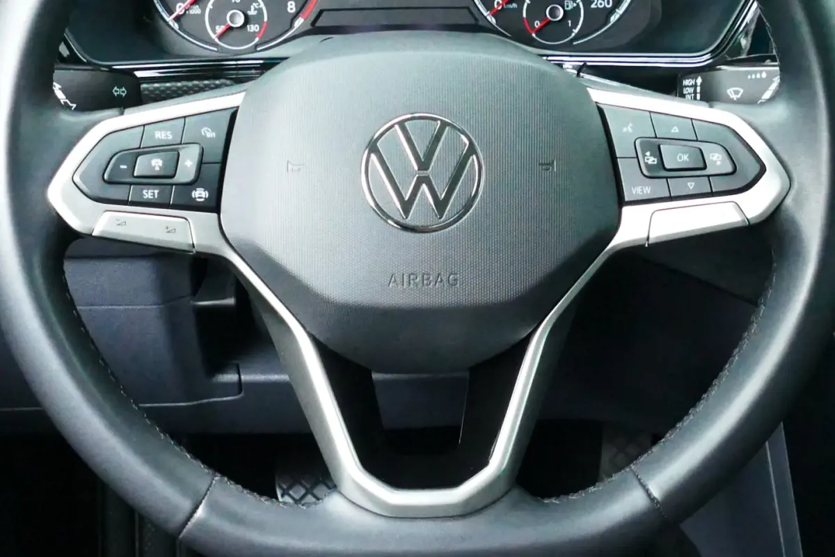 1.0 TSI Life 2021. Navi, Adaptief Cruise, Led Koplampen, Stoelverw, 16"LMV, Park Sensors