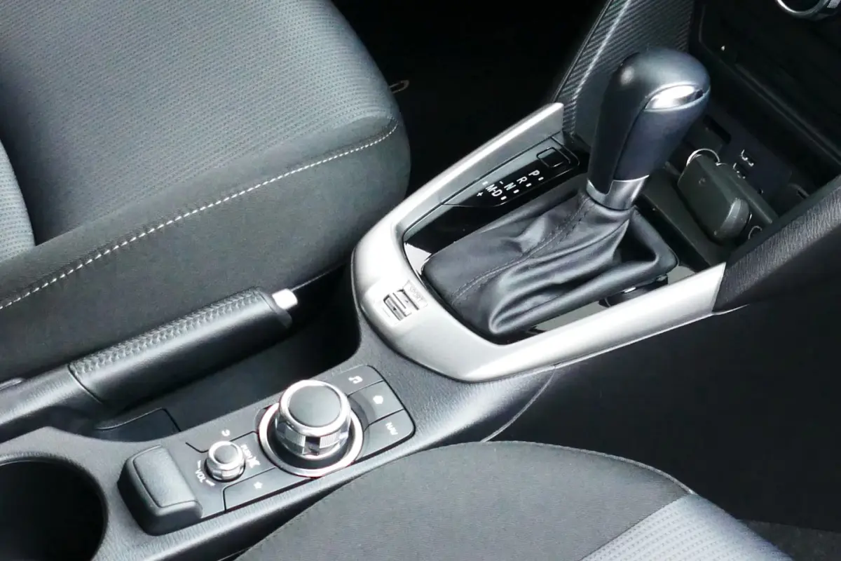 2.0 SkyActiv-G 120 TS+. Navi, Camera, Clima, Cruise, Stoelverw, Haak 1200kg