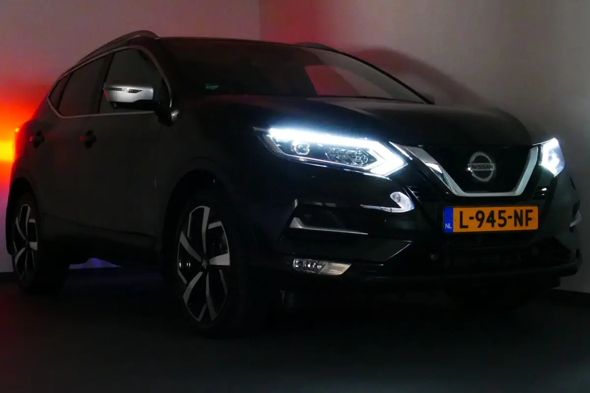 1.2 Tekna + Panodak, 360 Camera, Leer, BOSE, Led Koplampen, 19"LMV, Haak