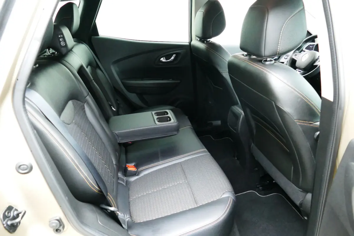 1.2 TCe Zen. Clima, Cruise, PDC V+A, 17"LMV, Haak 1500kg