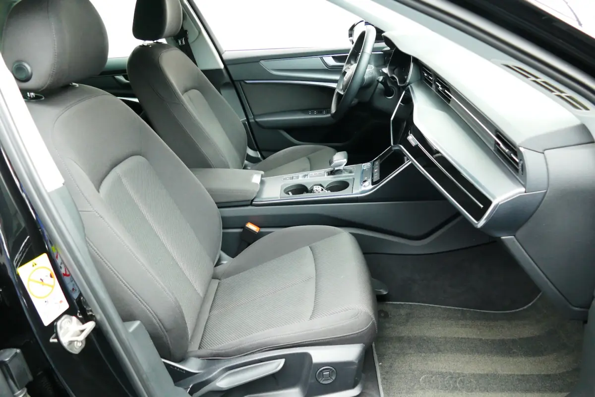 40 TDI Business Edition. Adaptief Cruise, Navi, Stoelverw, Elek klep, PDC V+A