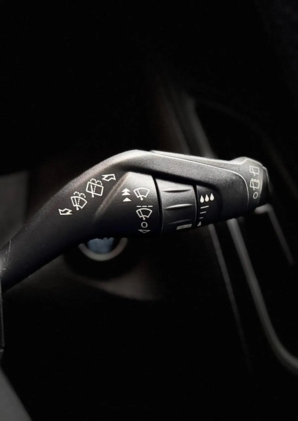 1.0 Titanium/2DE EIG/TOP STAAT/