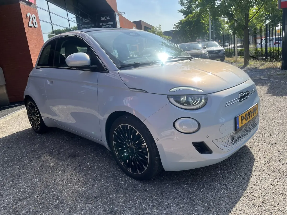 La Prima 42 kWh SOH 92% // CABRIO // ADAPTIEVE CRUISE // PARKEERCAMERA // NAVI+CARPLAY //