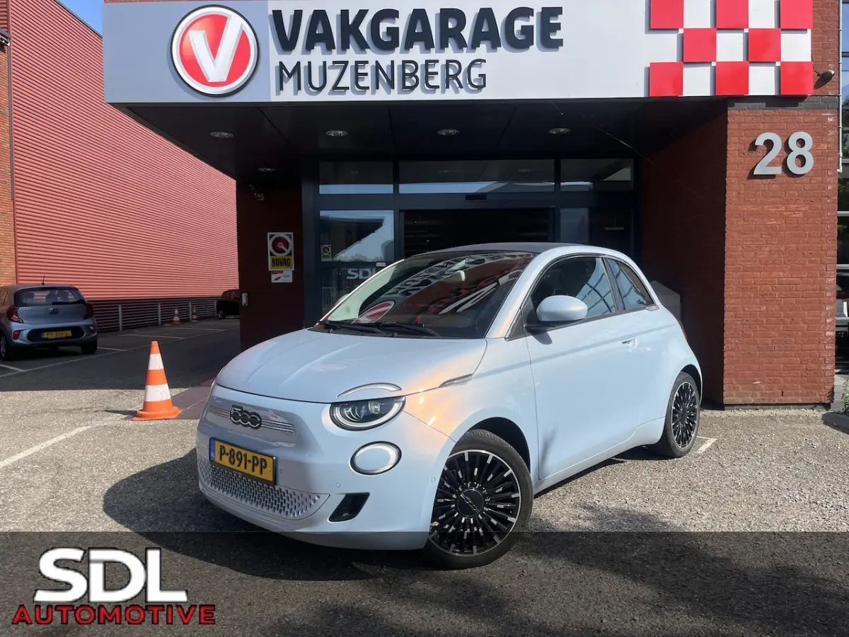 La Prima 42 kWh SOH 92% // CABRIO // ADAPTIEVE CRUISE // PARKEERCAMERA // NAVI+CARPLAY //