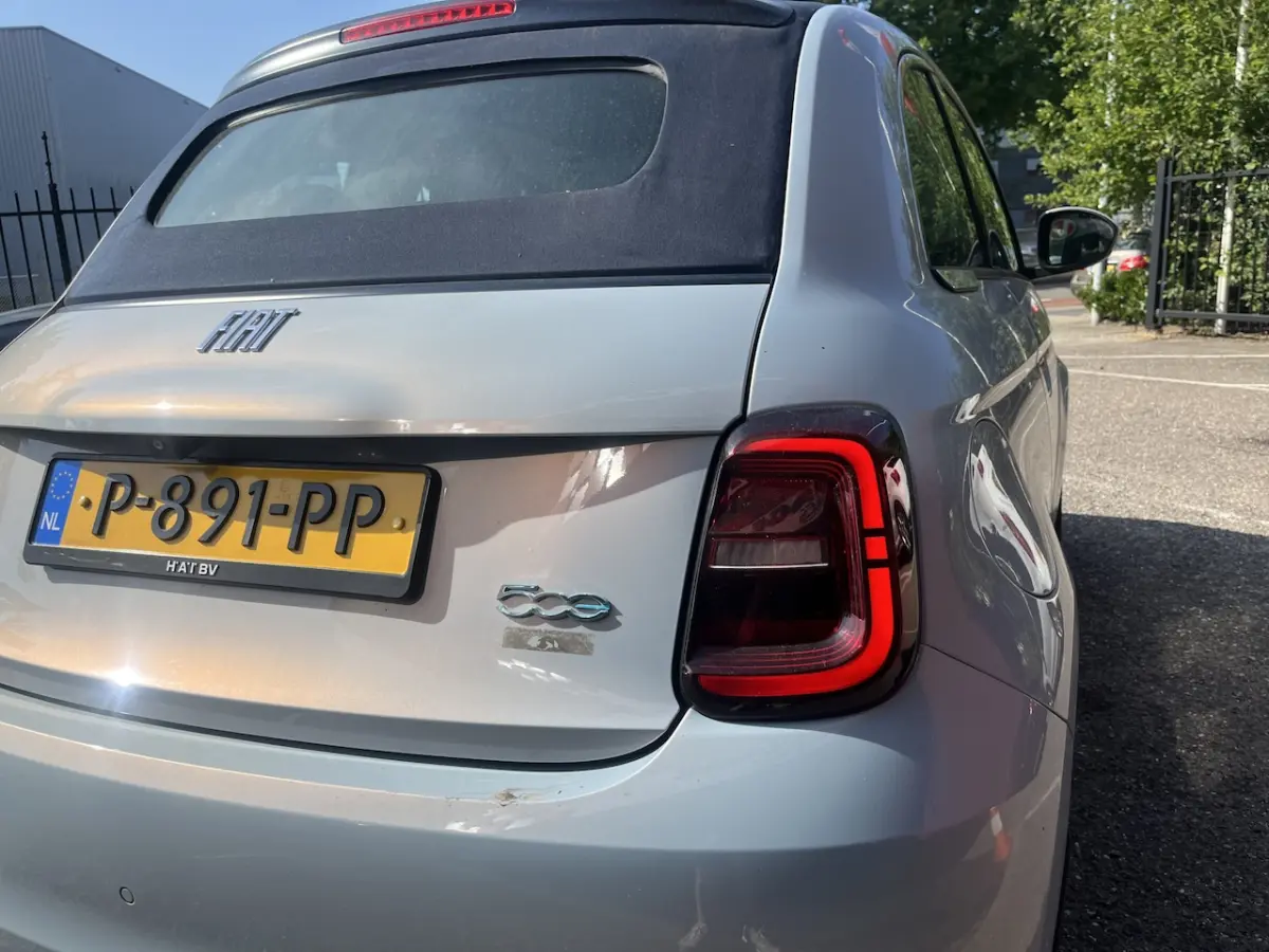 La Prima 42 kWh SOH 92% // CABRIO // ADAPTIEVE CRUISE // PARKEERCAMERA // NAVI+CARPLAY //