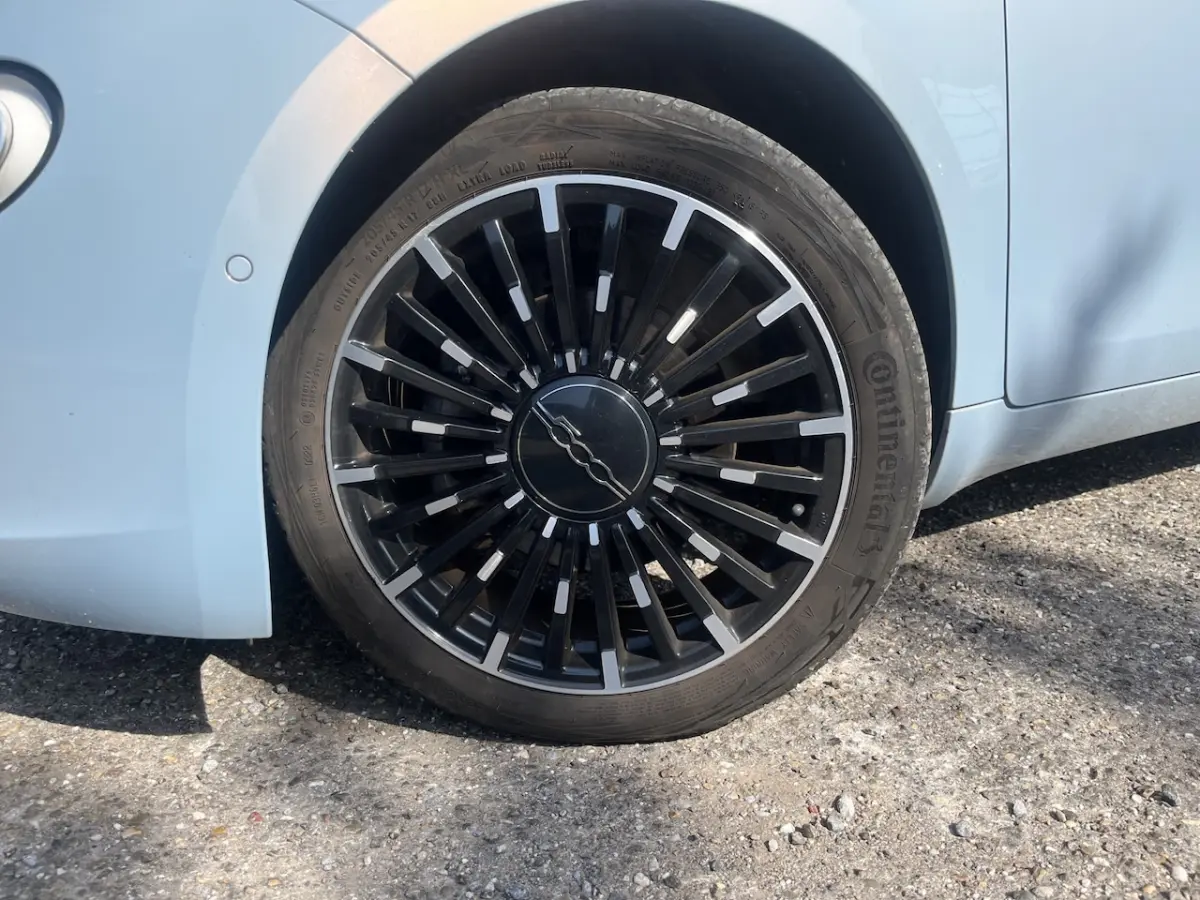 La Prima 42 kWh SOH 92% // CABRIO // ADAPTIEVE CRUISE // PARKEERCAMERA // NAVI+CARPLAY //