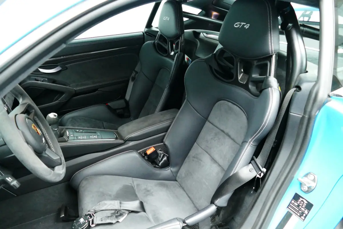 GT4 4.0 420PK Keramische Remmen, Akrapovic, Sport Stoelen, ClubSport Pakket