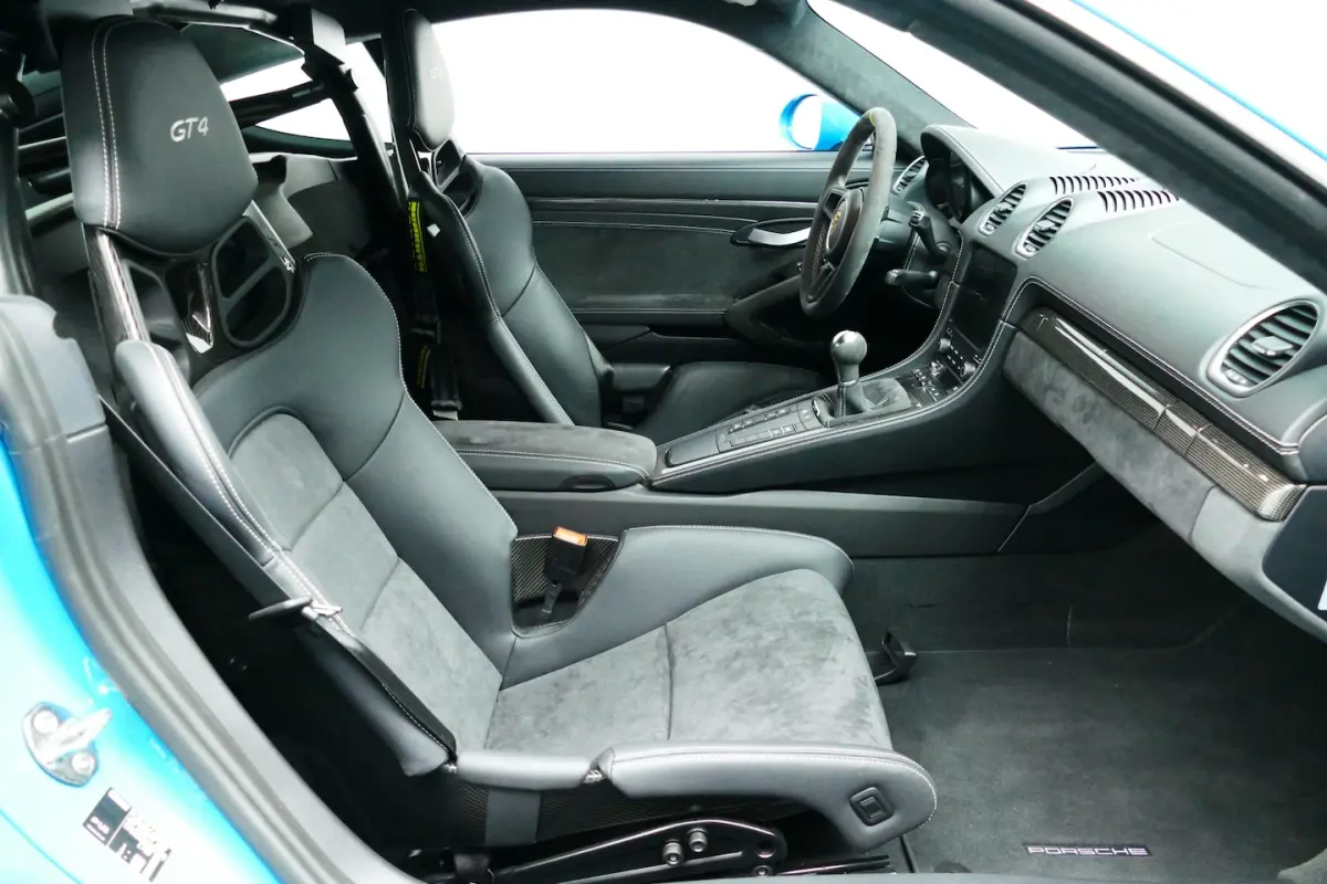 GT4 4.0 420PK Keramische Remmen, Akrapovic, Sport Stoelen, ClubSport Pakket
