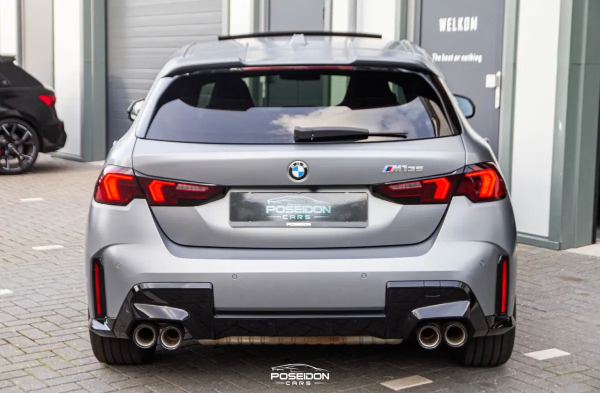 M135i xDrive PANO | KEYLESS | HARMAN/KARDON | MATTGRIJS | BOMVOLL