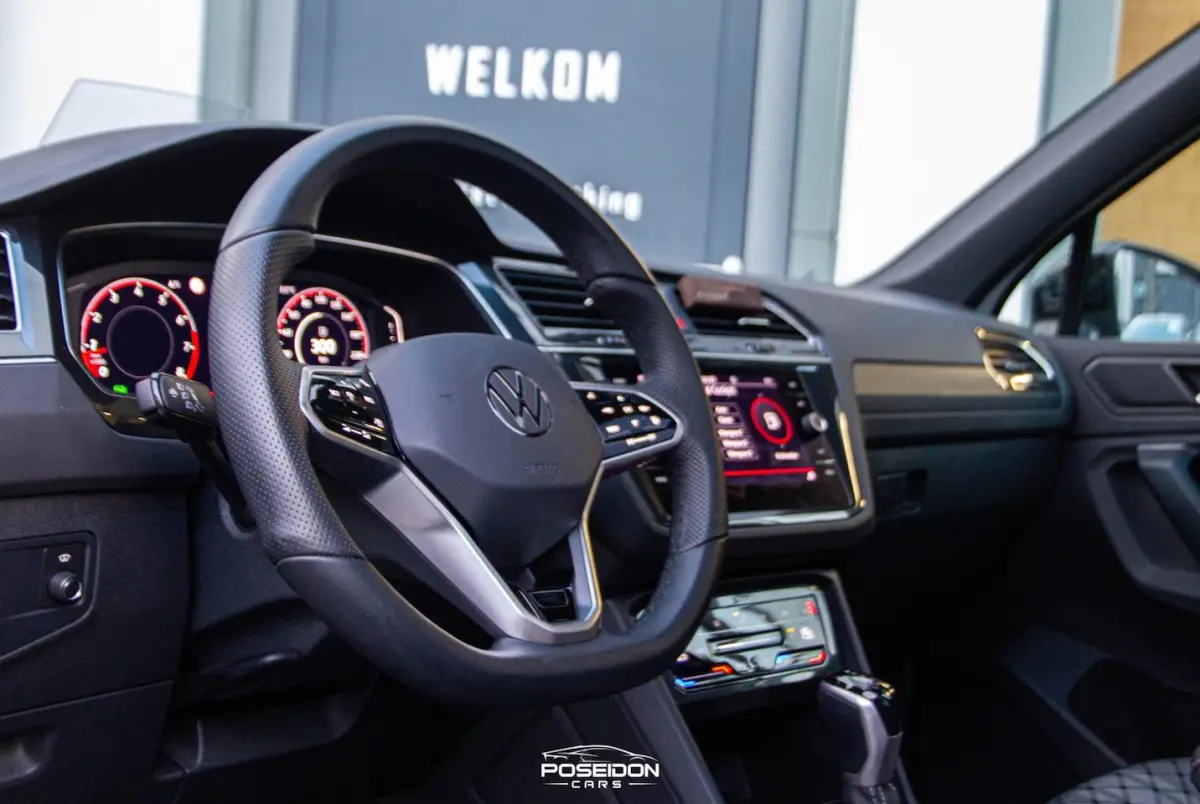 2.0 TSI 4Motion R-LINE | PANORAMADAK | 360 CAMERA | HEAD-UP | SFEERVERLICHTING | STUURVERW