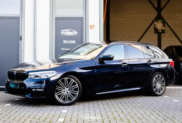 530i M-Pakket | Panoramadak | Memory | Head-Up | A.Camera | Sfeerverlichting | Adaptive LE