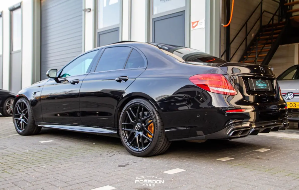 AMG 63 S 4Matic PANO | KERAMISCH | CARBON | KUIPSTOELEN | STANDKACHEL | BOMVOL E63 E63S