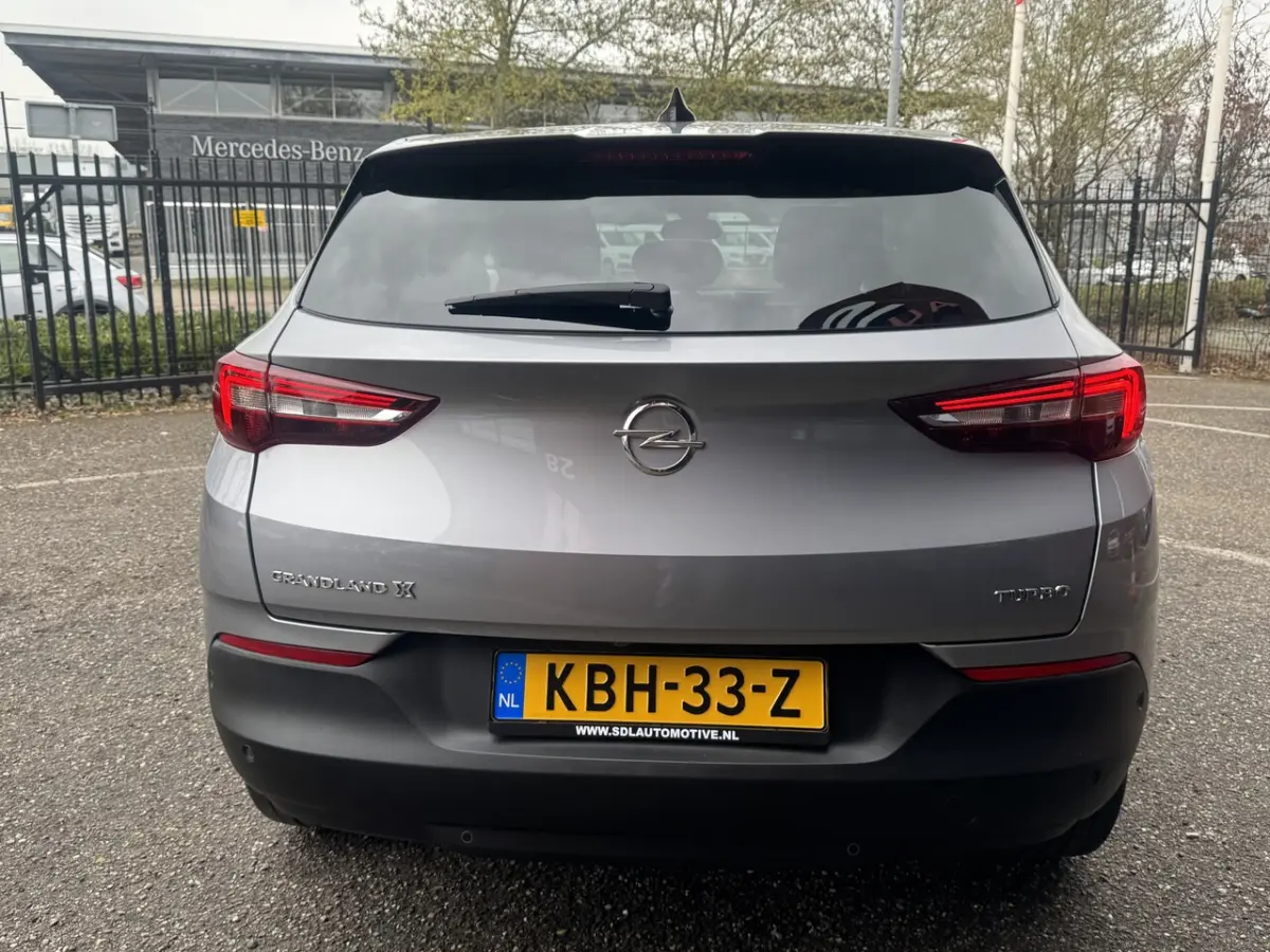 1.2 Turbo Innovation 130PK // LED // CAMERA // PDC V+A // CLIMA // NAVI + CARPLAY