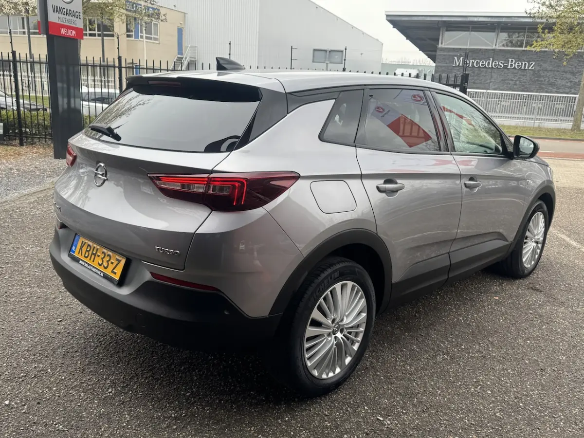 1.2 Turbo Innovation 130PK // LED // CAMERA // PDC V+A // CLIMA // NAVI + CARPLAY