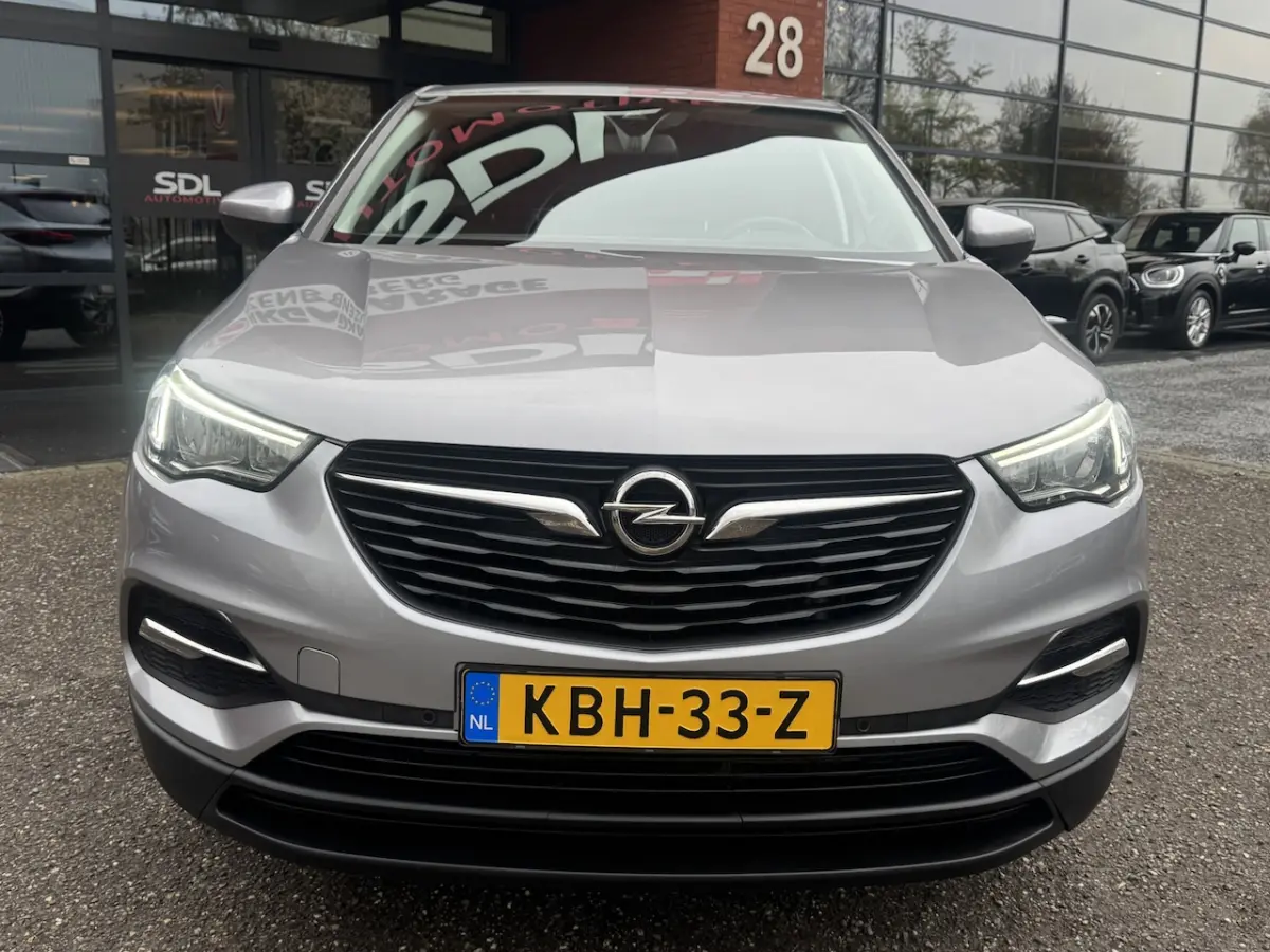 1.2 Turbo Innovation 130PK // LED // CAMERA // PDC V+A // CLIMA // NAVI + CARPLAY