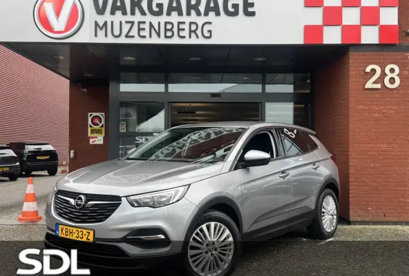 1.2 Turbo Innovation 130PK // LED // CAMERA // PDC V+A // CLIMA // NAVI + CARPLAY