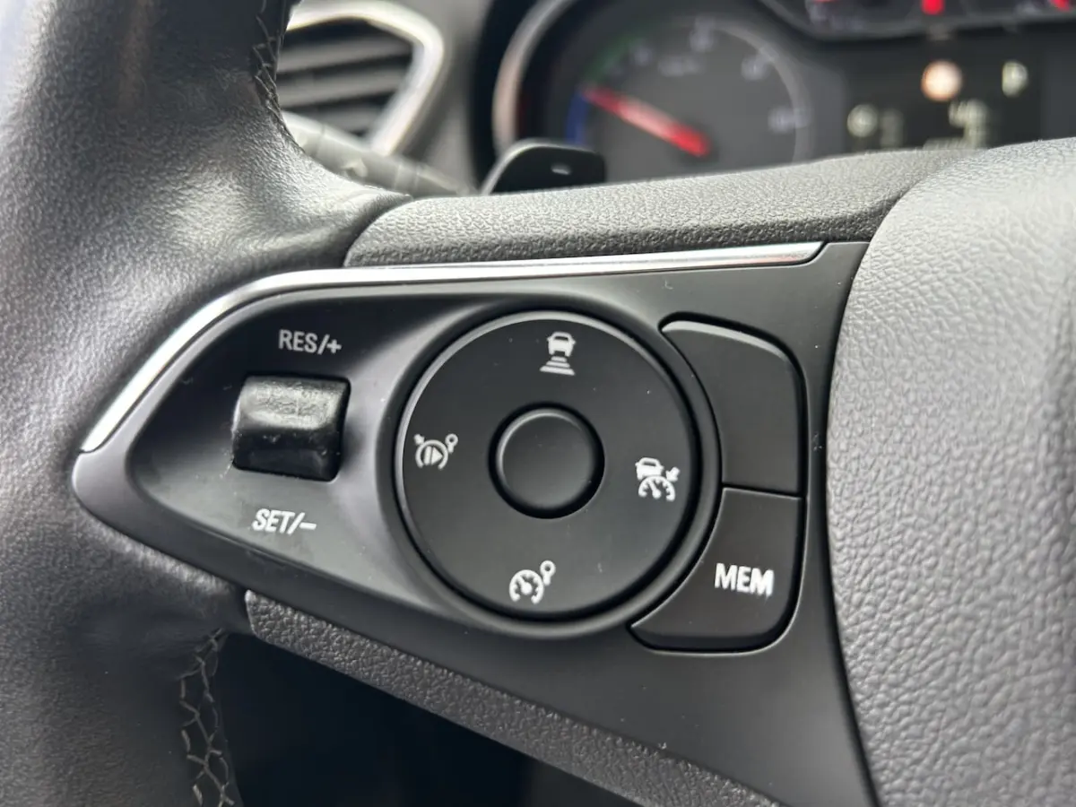 1.6 Turbo Hybrid Business Edition UNIEKE KM STAND // ADAPT. CRUISE // CAMERA+SENSOREN // N