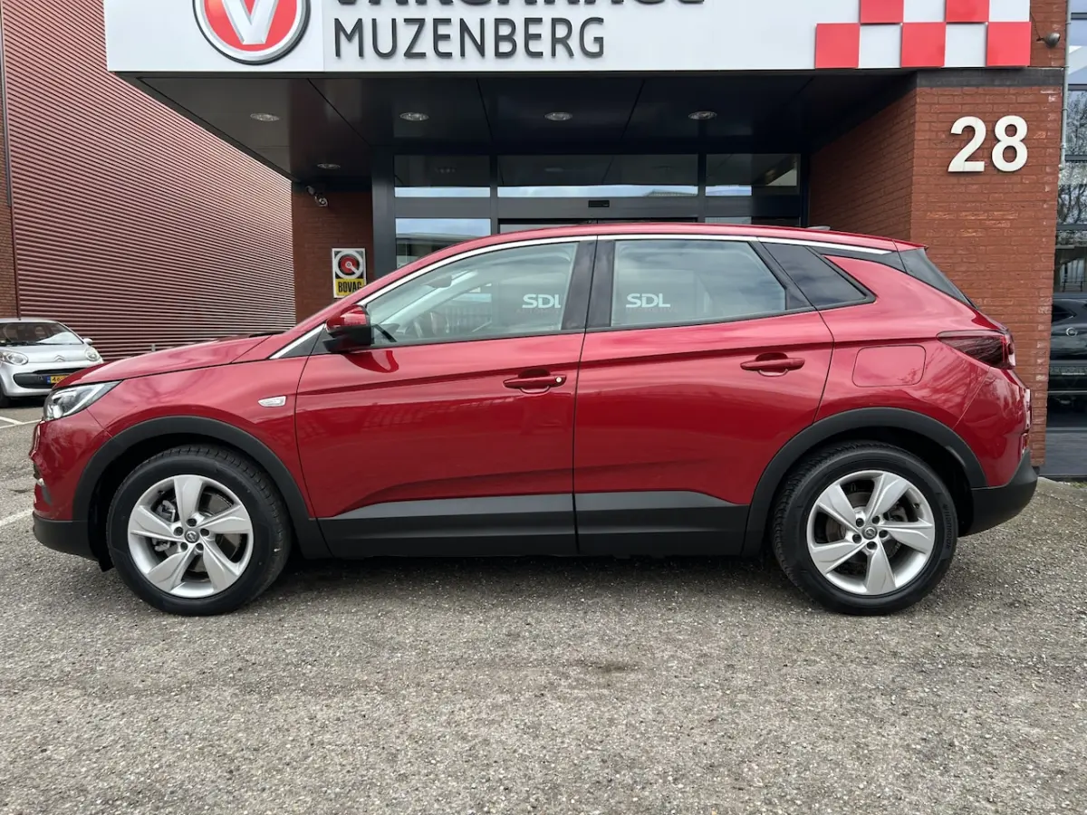 1.6 Turbo Hybrid Business Edition UNIEKE KM STAND // ADAPT. CRUISE // CAMERA+SENSOREN // N