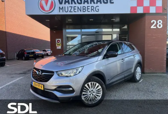 1.6 Turbo Hybrid Innovation // FULL LED // KEYLESS // DODEHOEK // ELEK. KLEP // CAMERA+SEN
