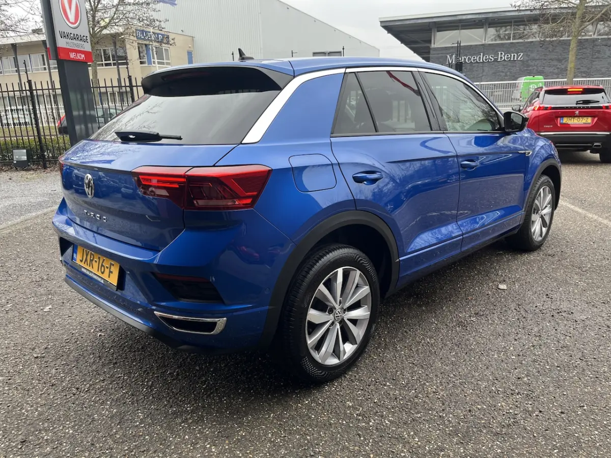 1.5 TSI Sport Business R-Line // NAVI // CAMERA // APPLE CARPLAY- ANDROID AUTO // ELEK. AC