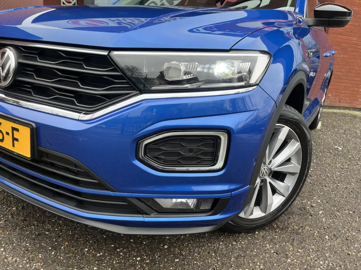 1.5 TSI Sport Business R-Line // NAVI // CAMERA // APPLE CARPLAY- ANDROID AUTO // ELEK. AC