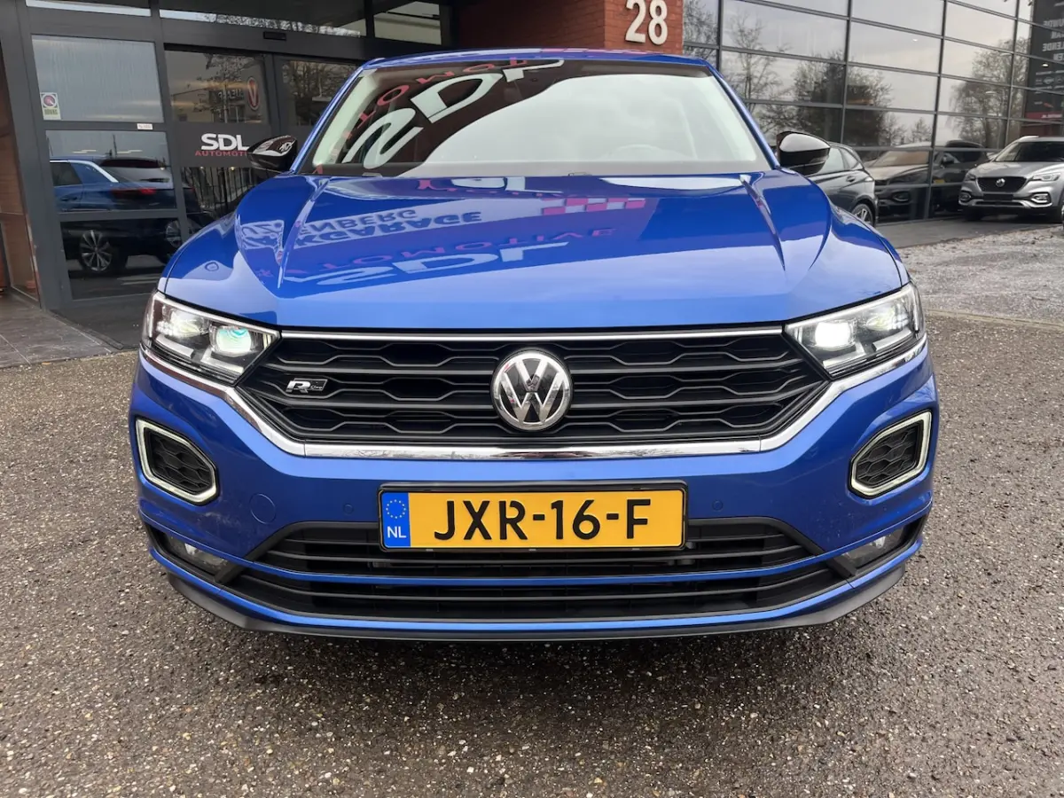 1.5 TSI Sport Business R-Line // NAVI // CAMERA // APPLE CARPLAY- ANDROID AUTO // ELEK. AC