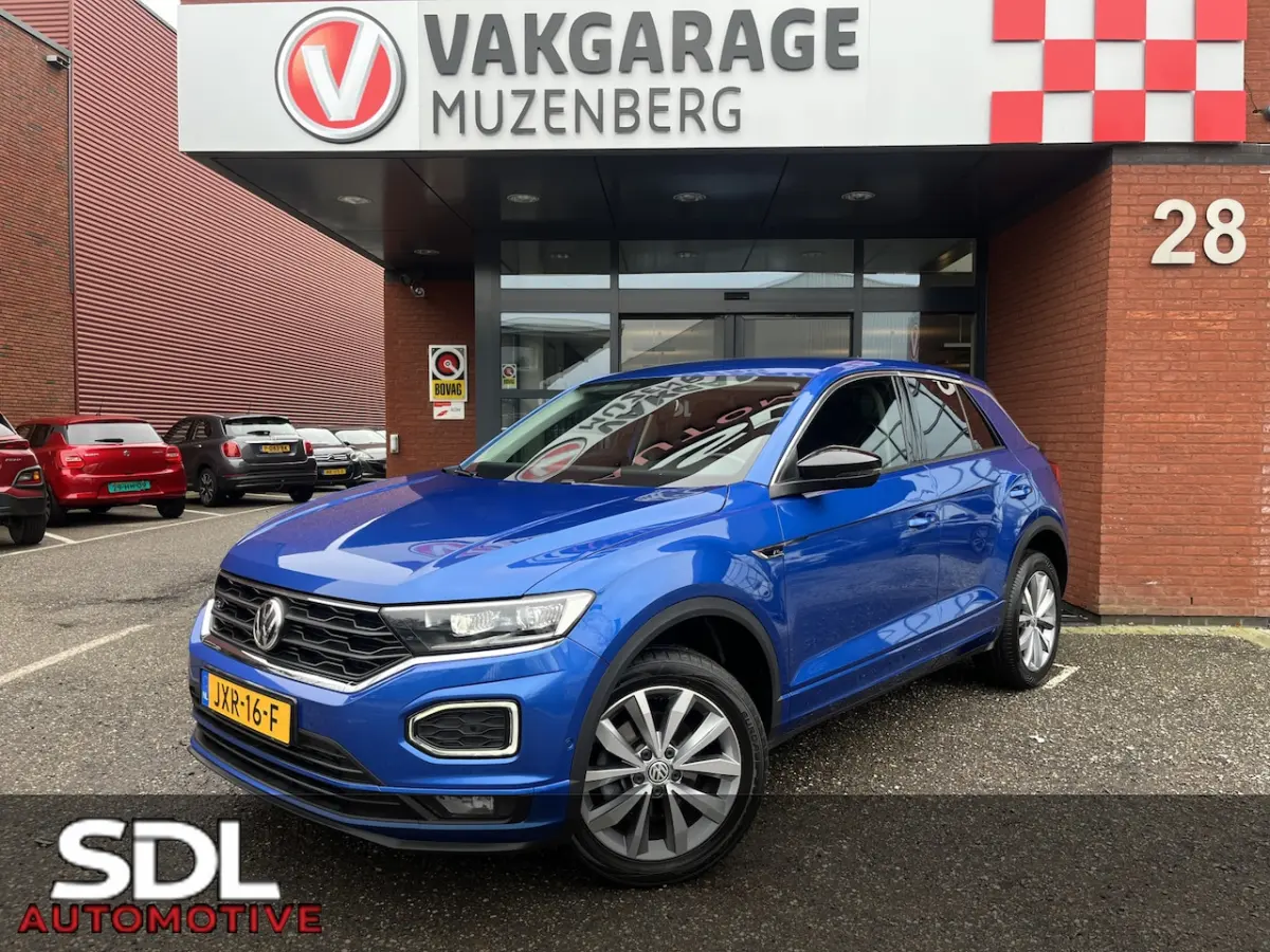 1.5 TSI Sport Business R-Line // NAVI // CAMERA // APPLE CARPLAY- ANDROID AUTO // ELEK. AC