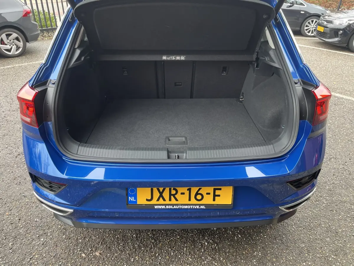 1.5 TSI Sport Business R-Line // NAVI // CAMERA // APPLE CARPLAY- ANDROID AUTO // ELEK. AC