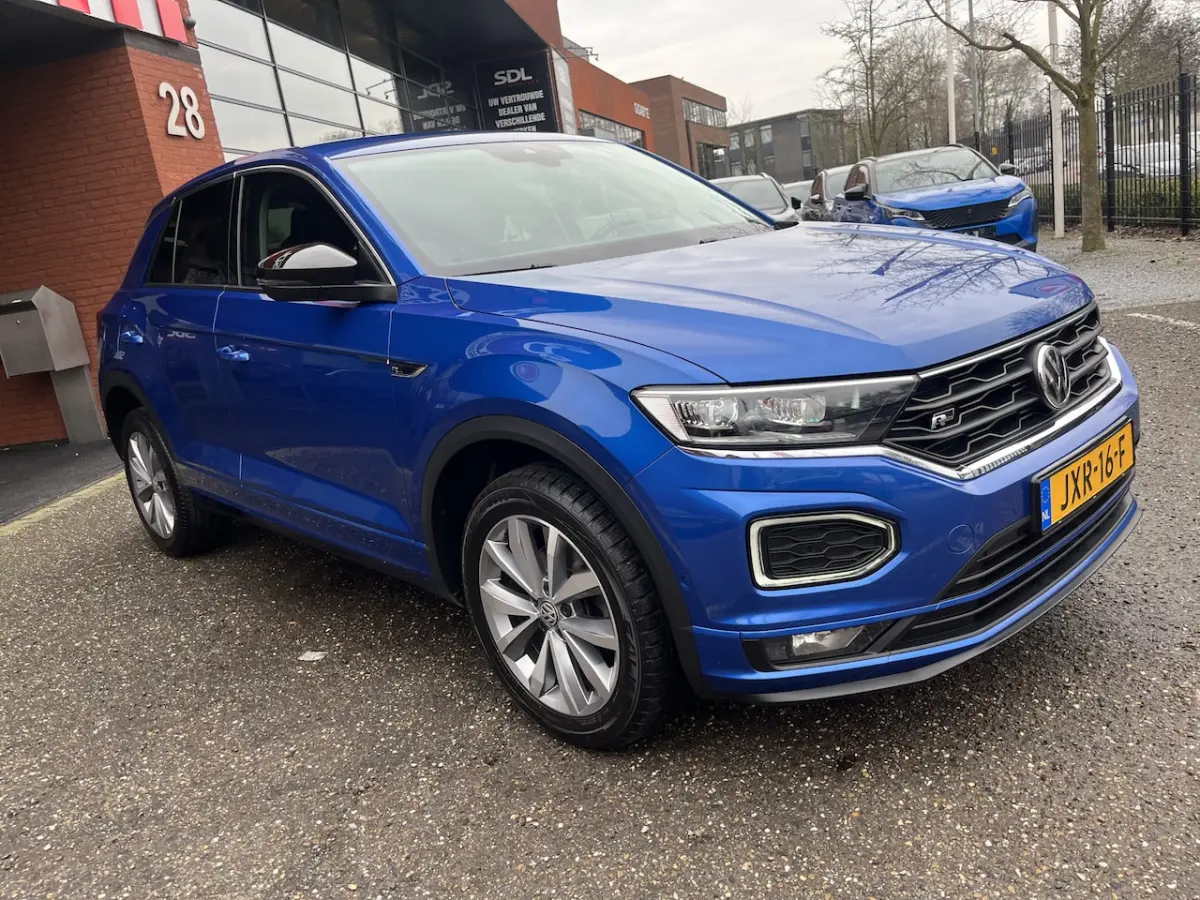 1.5 TSI Sport Business R-Line // NAVI // CAMERA // APPLE CARPLAY- ANDROID AUTO // ELEK. AC