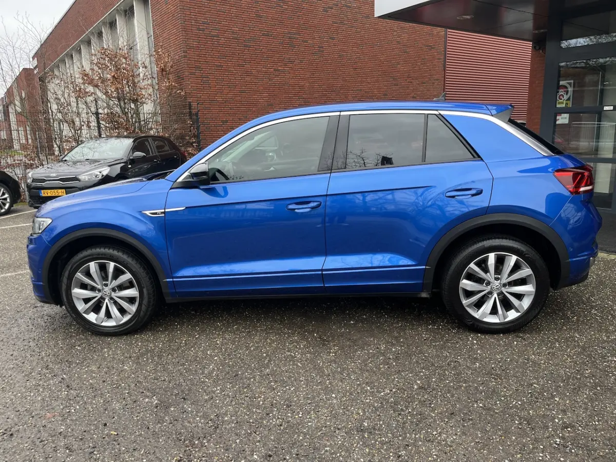 1.5 TSI Sport Business R-Line // NAVI // CAMERA // APPLE CARPLAY- ANDROID AUTO // ELEK. AC