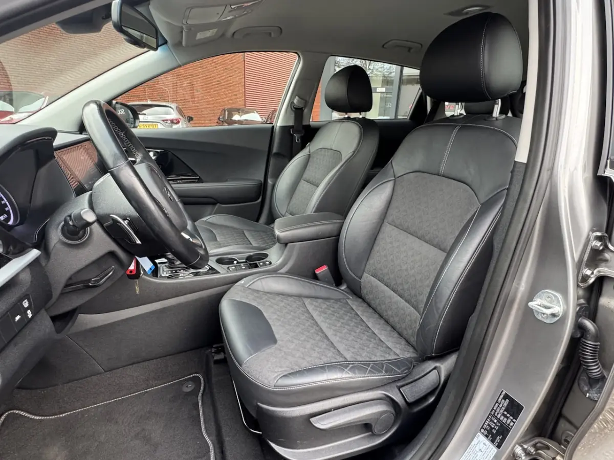 1.6 GDi Hybrid DynamicLine // APPLE CARPLAY - ANDROID AUTO // CAMERA // CLIMA // ADAPTIVE