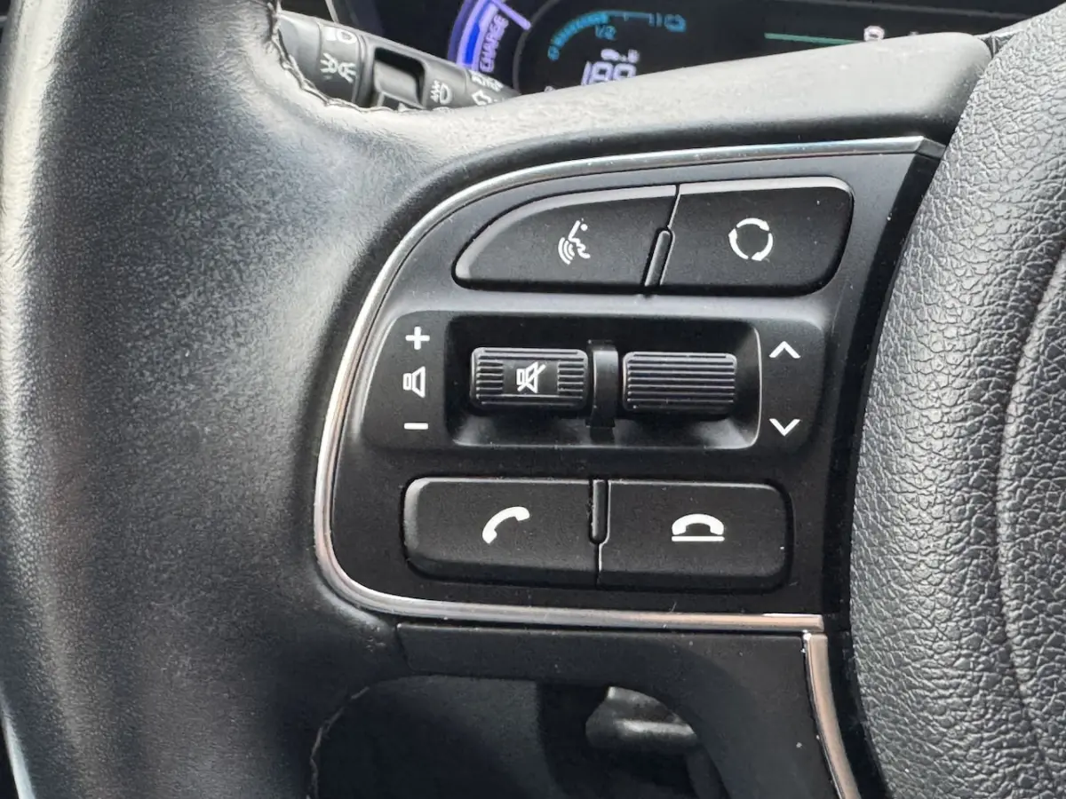 1.6 GDi Hybrid DynamicLine // APPLE CARPLAY - ANDROID AUTO // CAMERA // CLIMA // ADAPTIVE