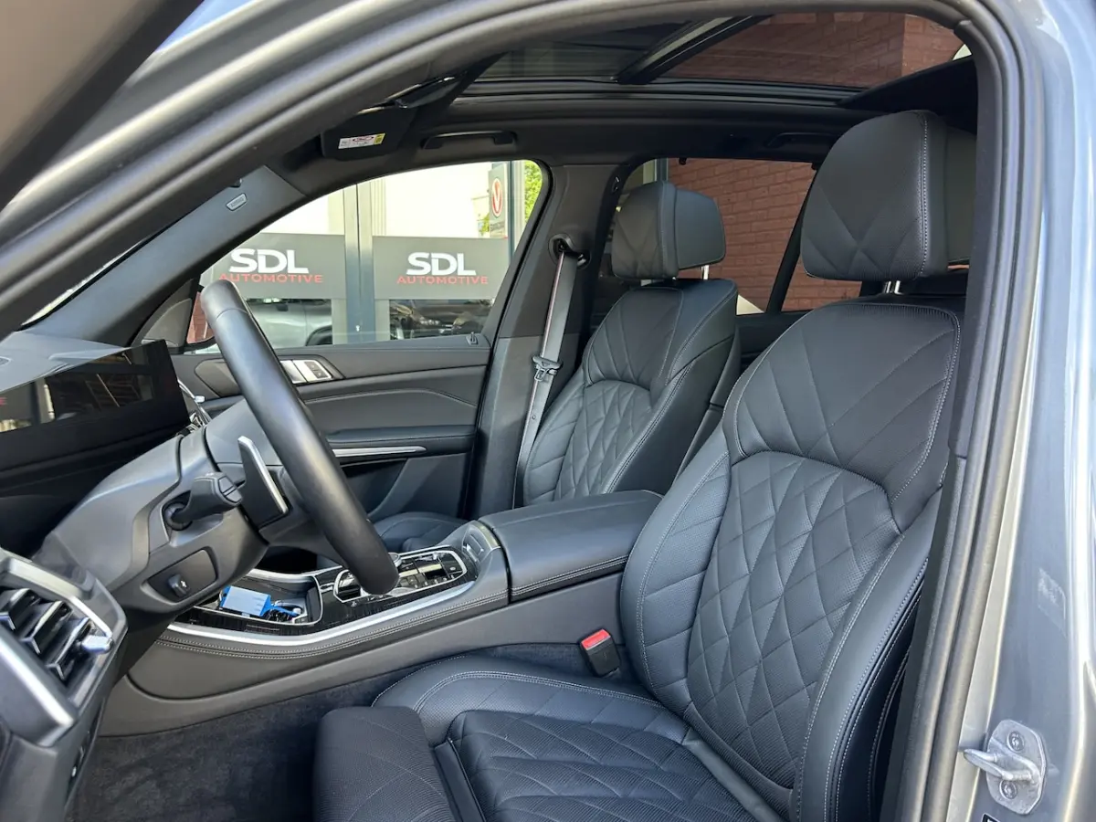 xDrive50e // M-PRO // MATRIX LED // HARMAN KARDON // MEMORY SEAT // PANO/SCHUIFKANTELDAK /