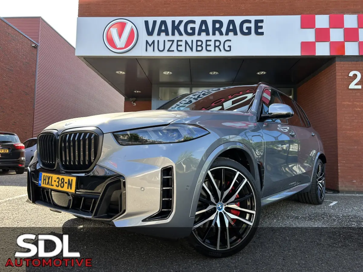 xDrive50e // M-PRO // MATRIX LED // HARMAN KARDON // MEMORY SEAT // PANO/SCHUIFKANTELDAK /